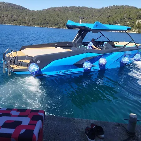 Raptor Botel Dubrovnik